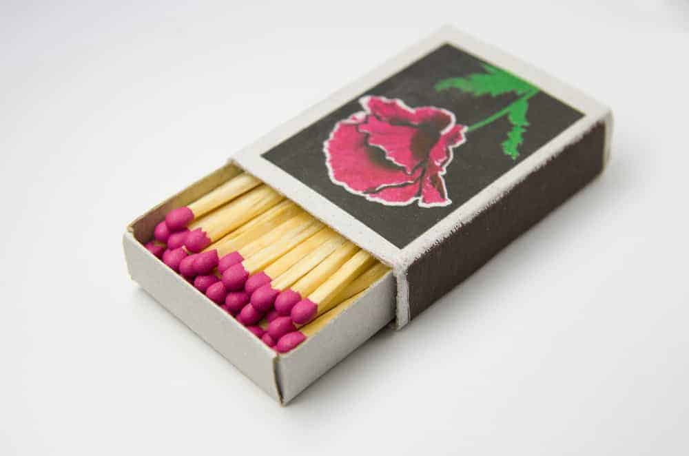 Box of matches with flower on box for phillumeny matchbox collecting